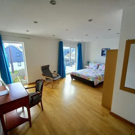 Cellar Cove Apartmanhotel Perranporth